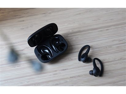 SACKit 200 sports earbuds